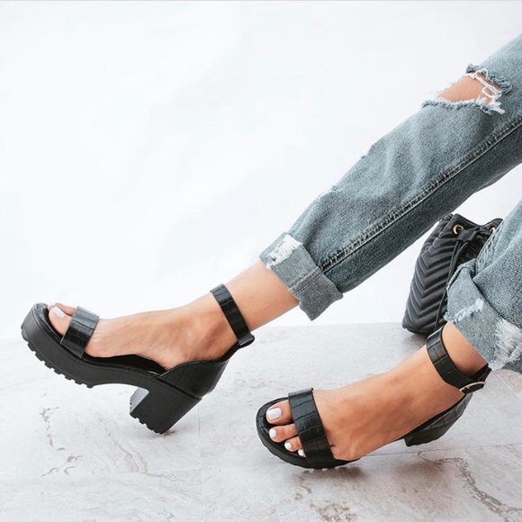 New Ankle Strap Chunky Platform Lug Heel 2 left - Picture 3 of 7